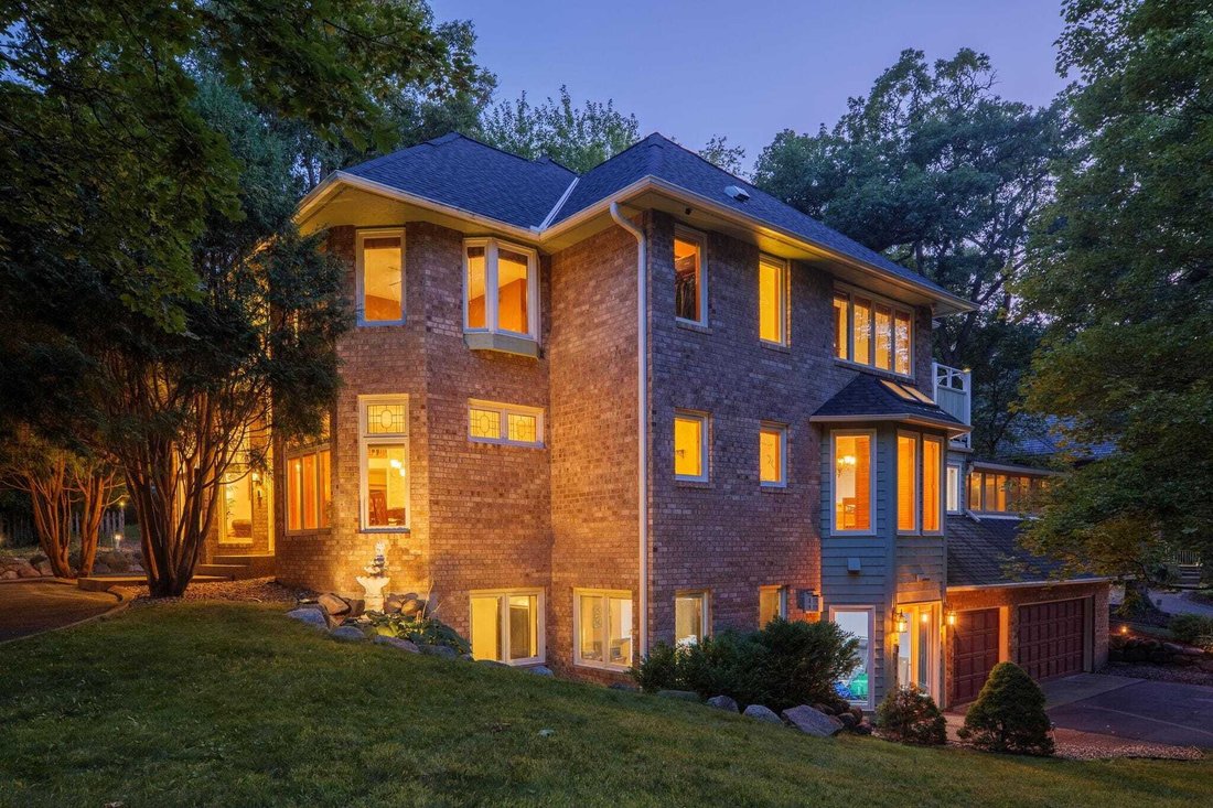 House in Wayzata, Minnesota, United States 2 - 18921524