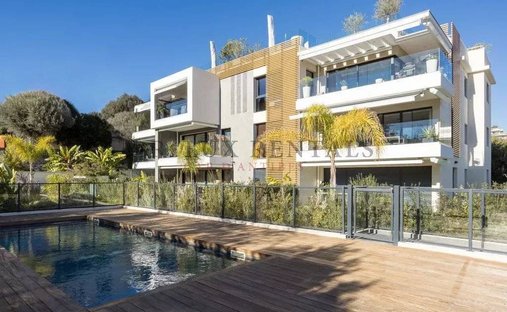 Wohnung in Les Bastides, Antibes, Frankreich 1