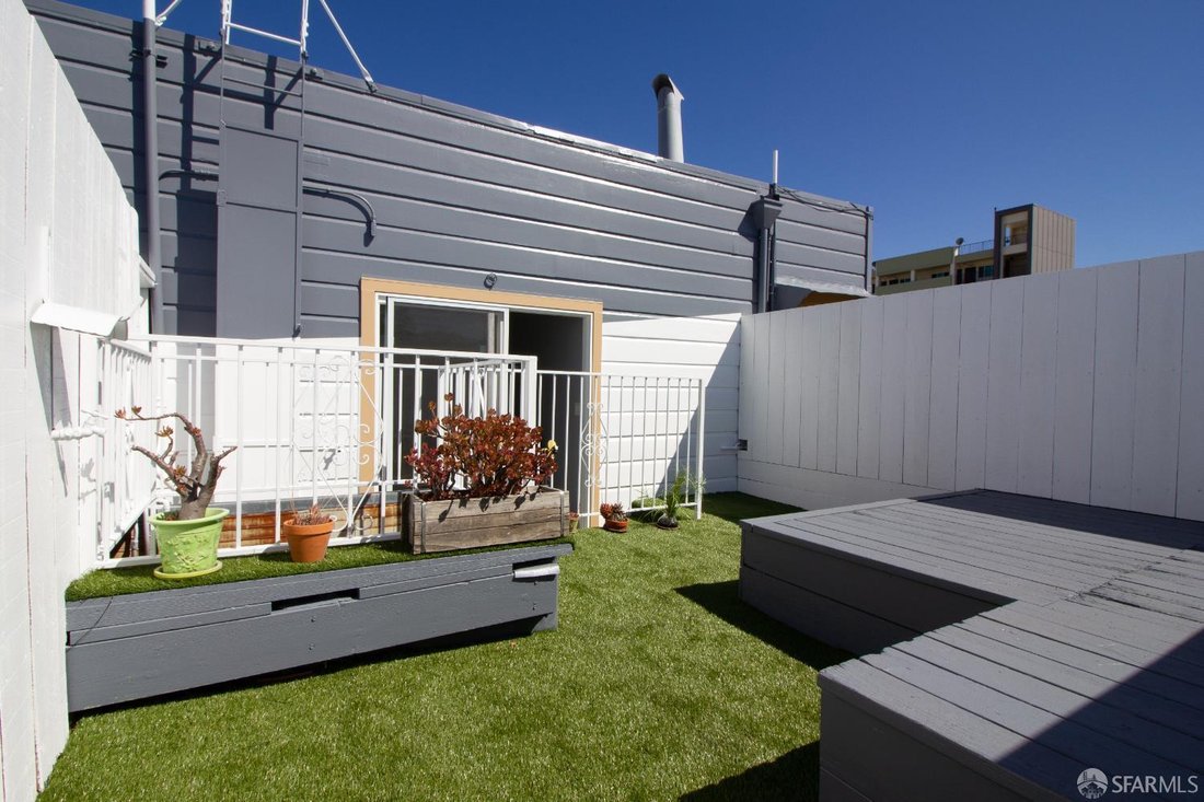 San Francisco, California, United States 2 - 18915312