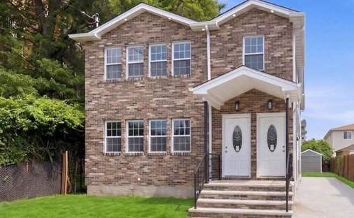 House in New York, New York, United States 1