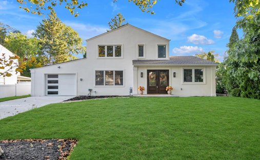 House in Albertson, New York, United States 1
