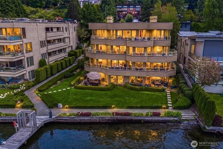 Eigentumswohnung in Kirkland, Washington, Vereinigte Staaten 1 - 18912762