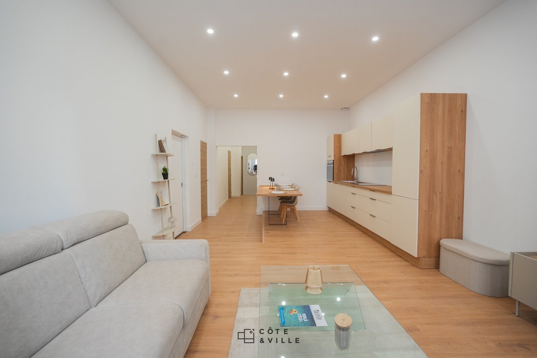 Apartment in Bompard, 7e Arrondissement, Marseille 2 - 18919098