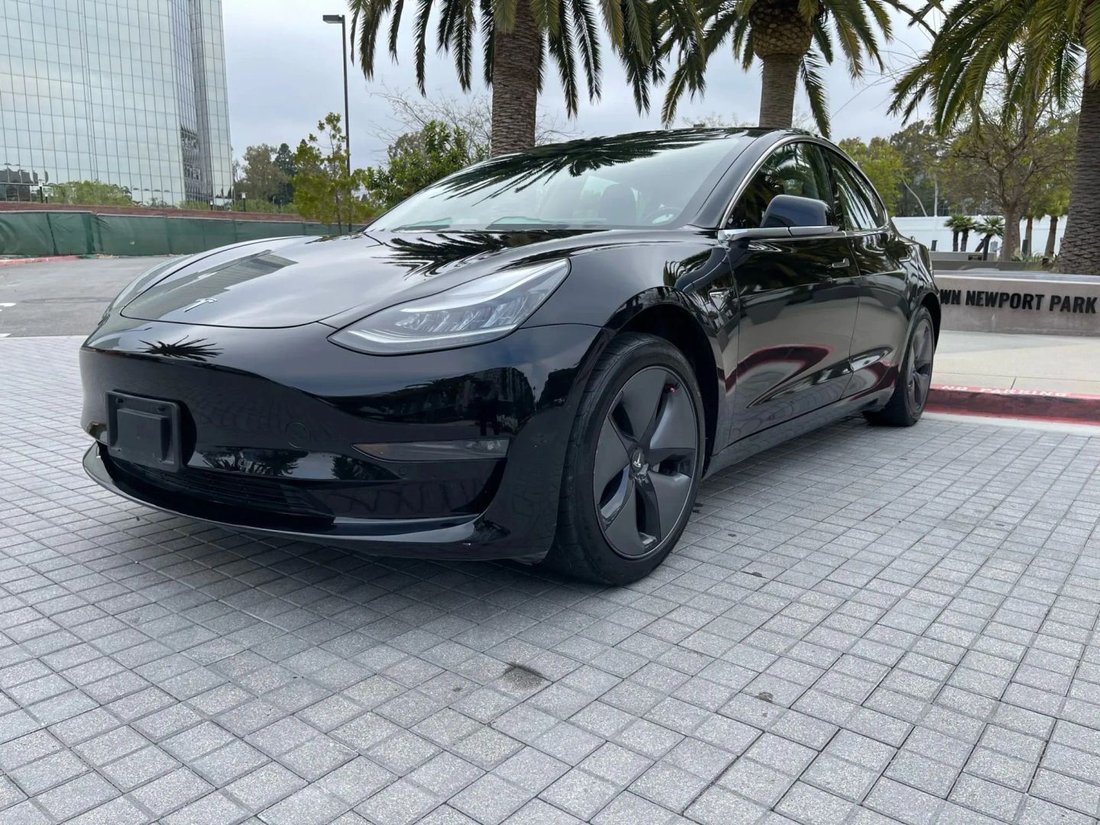 Sedan in Riverside, CA, United States 4 - 18913841
