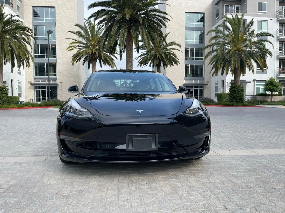 Sedan in Riverside, CA, United States 2 - 18913841