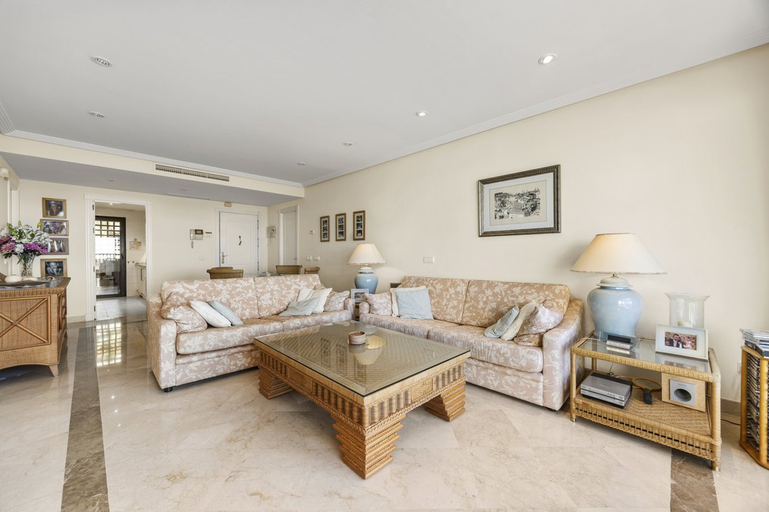 Penthouse in Benahavis, Andalusia, Spain 4 - 18906786