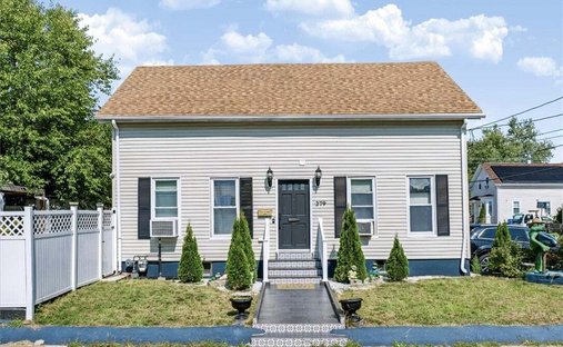Cranston, Rhode Island, United States 1