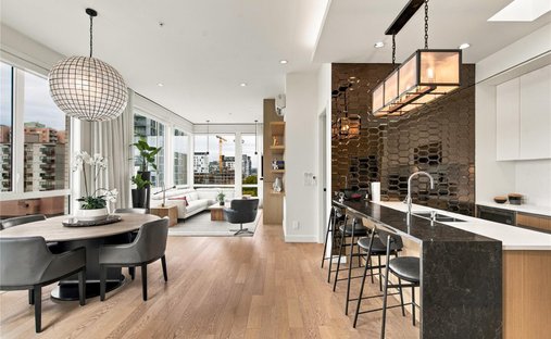 Condo in Victoria, British Columbia, Canada 1