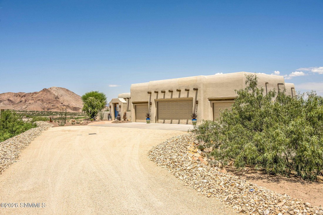 House in Las Cruces, New Mexico, United States 2 - 17512184