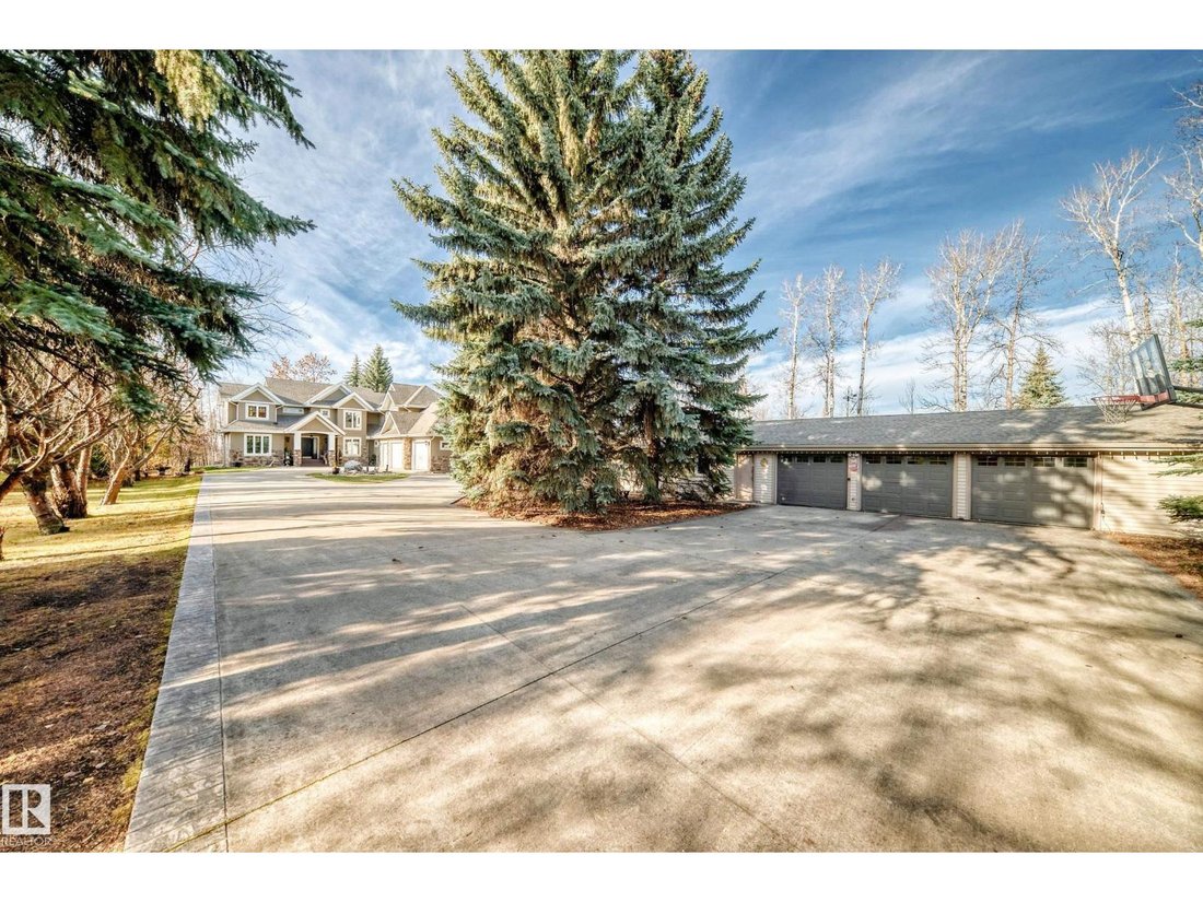 House in Spruce Grove, Alberta, Canada 3 - 18908366