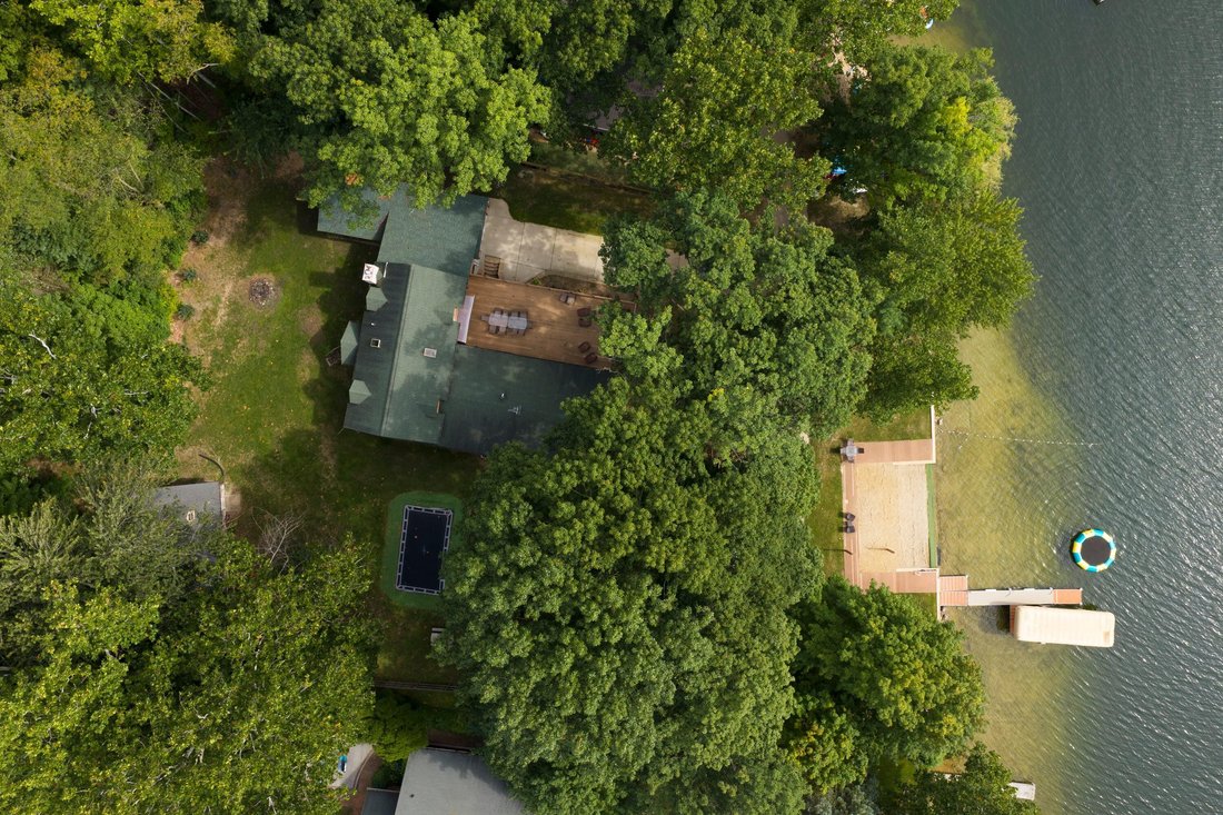 House in Allegan, Michigan, United States 3 - 18909947