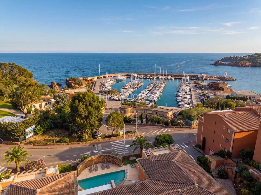 Penthouse in Théoule-sur-Mer, Provence-Alpes-Côte d'Azur, France 1 - 18920130