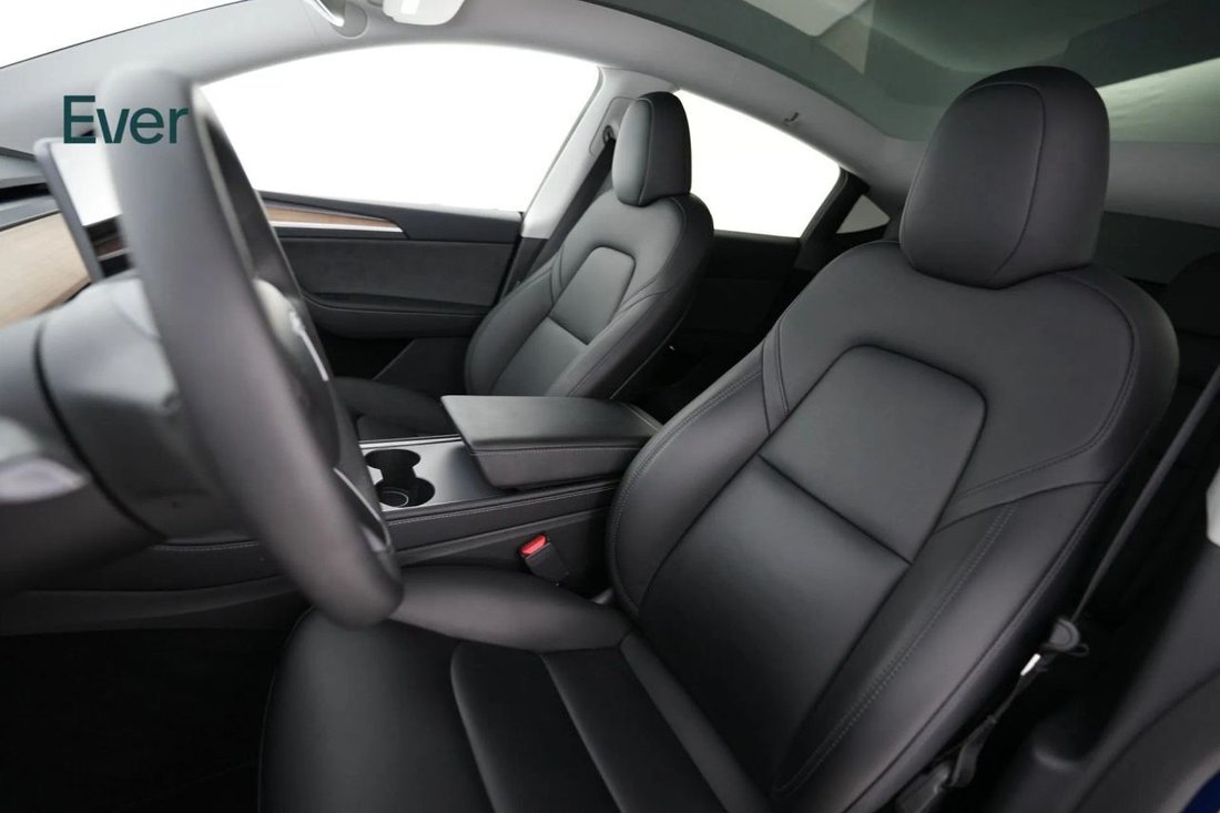 Suv in San Francisco, CA, United States 4 - 18517934