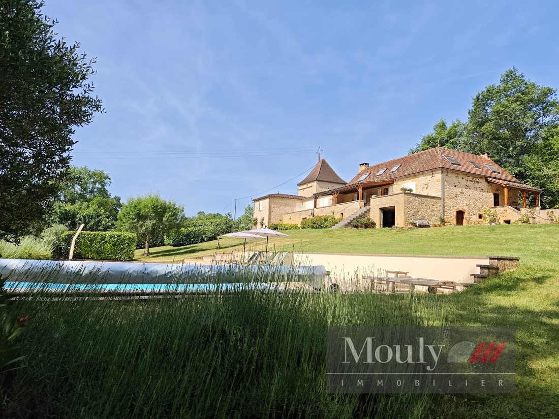 Estate in Cazals, Occitania, France 1 - 17324931