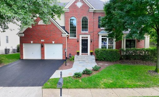 House in Potomac Falls, Virginia, United States 1