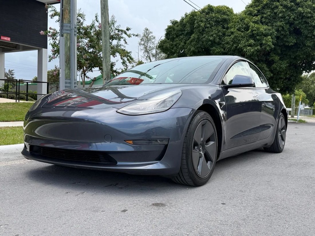 Sedan in Miami, FL, United States 1 - 18912015