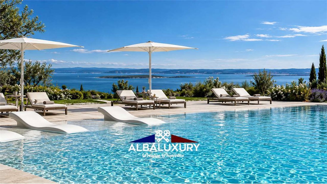 Apartment in Hill Zone, Padenghe sul Garda, Lombardy 1 - 18086302