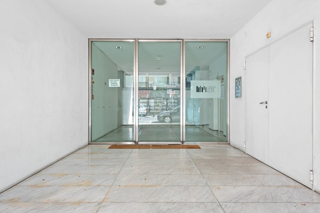 Apartment in Avenidas Novas, Lisbon, Portugal 2 - 18911347