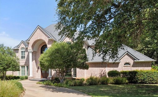 House in Arlington, Texas, United States 1