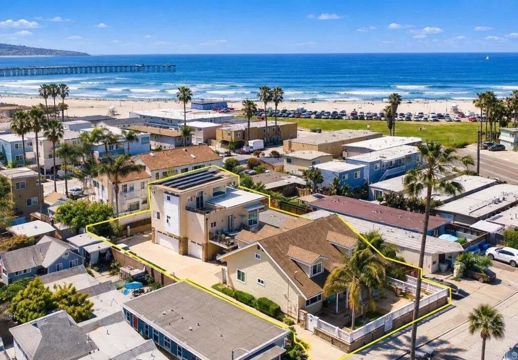 San Diego, California, United States 1 - 18913312