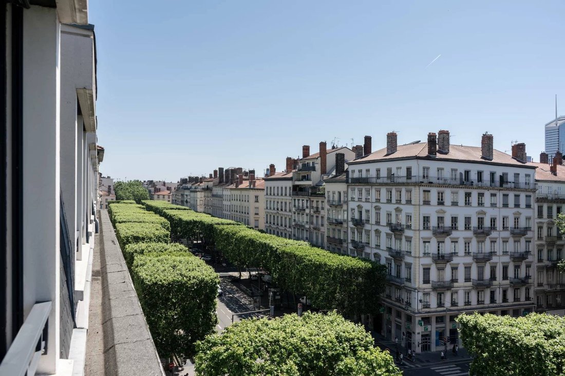 Apartment in Saint Vincent, Lyon 1er Arrondissement, Lyon 1 - 18060808