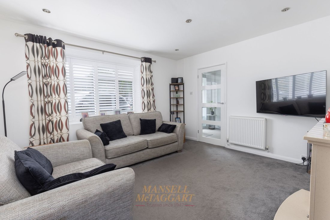 Haus in Furnace Green, Crawley, England 5 - 18907457
