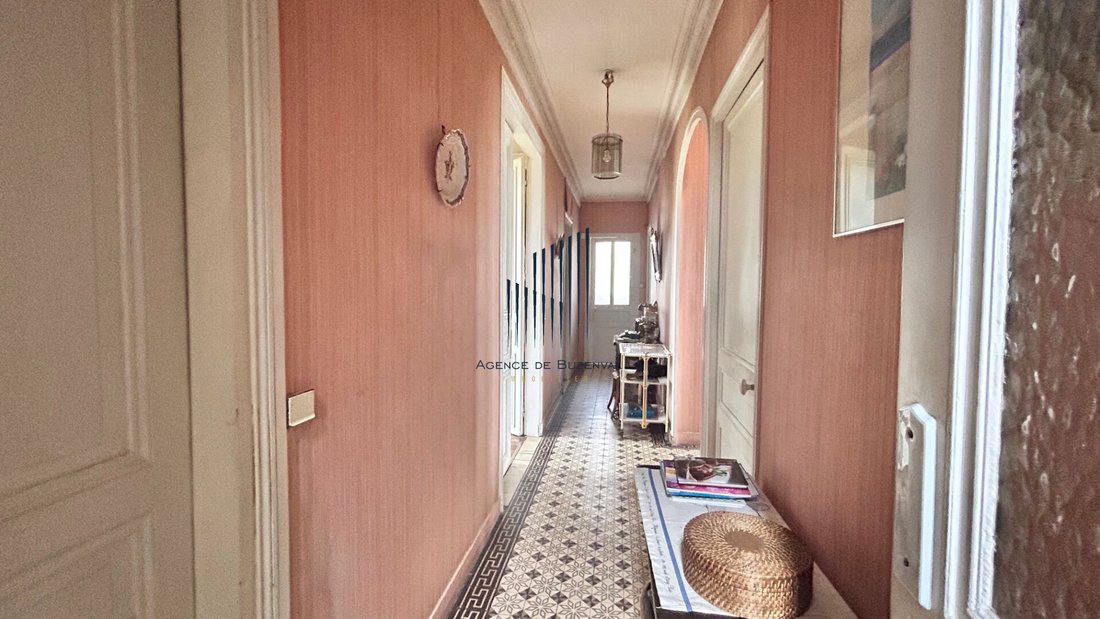Villa in Buzenval, Rueil-Malmaison, France 5 - 18911605