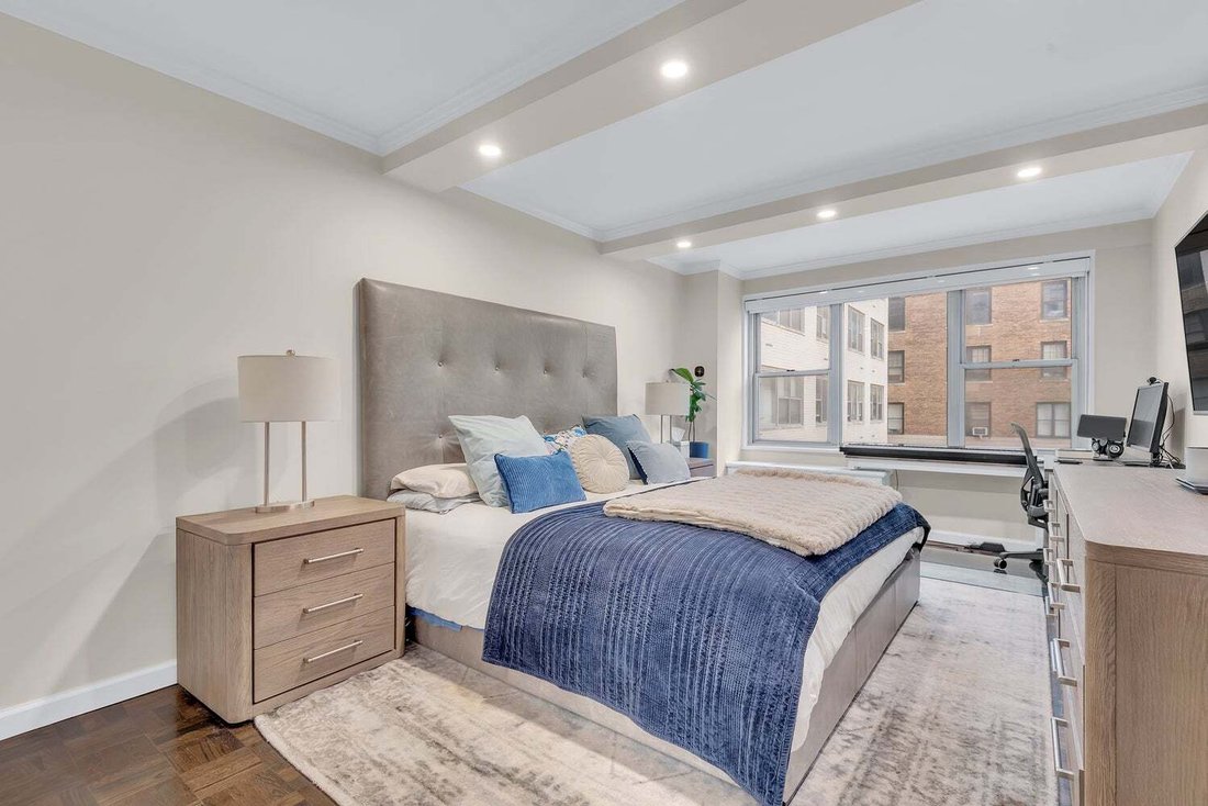 Co Op in New York, New York, United States 5 - 18910857