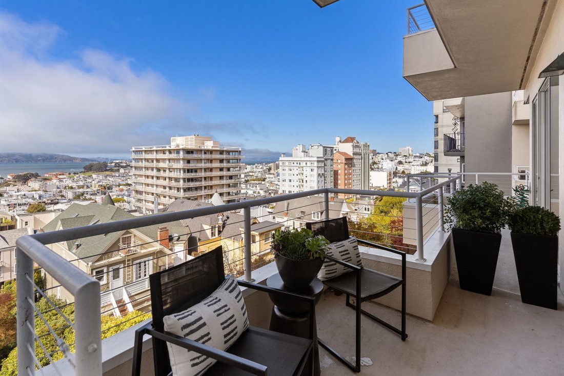 Condo in San Francisco, California, United States 5 - 18920898