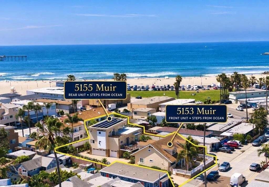 San Diego, California, United States 2 - 18913312