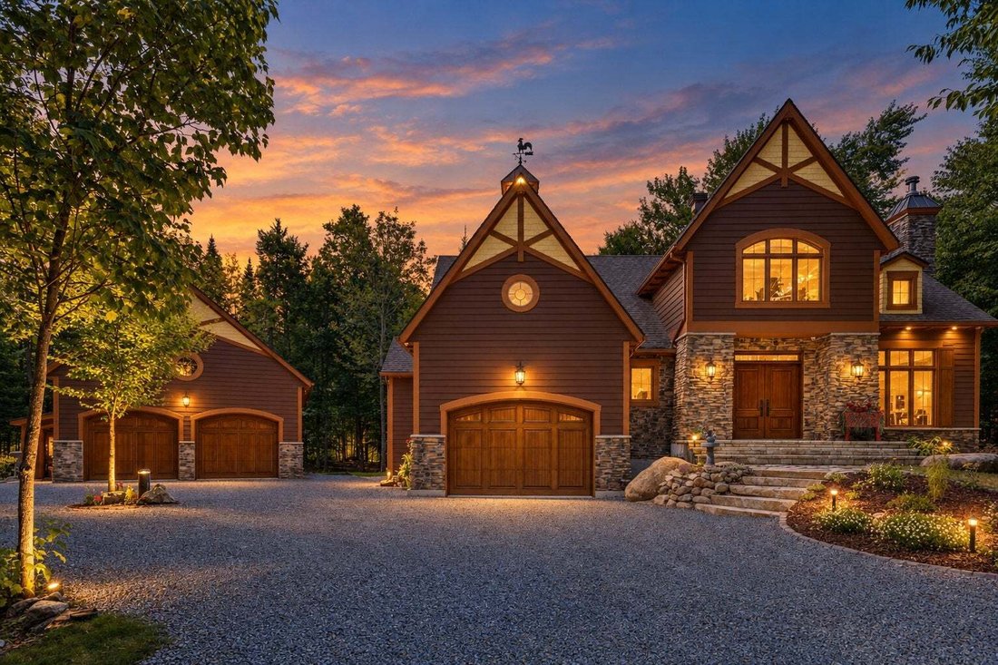 House in Mont-Tremblant, Quebec, Canada 1 - 16061218