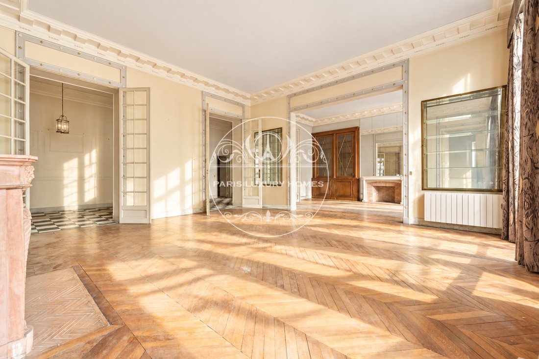 Apartment in Pereire-Malesherbes, Paris 17e Arrondissement, Paris 5 - 18911333