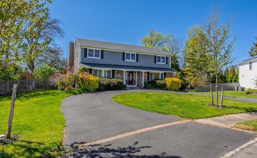 House in Yaphank, New York, United States 1