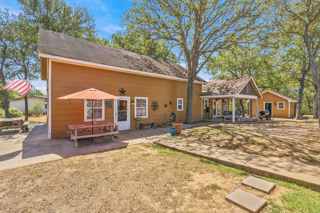 House in Cedar Creek, Texas, United States 2 - 18909401