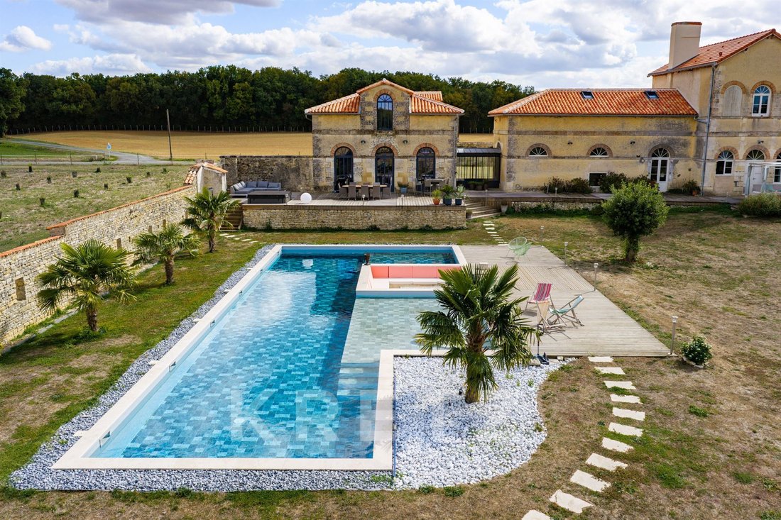 Country House in Centre Ville, La Rochelle, France 5 - 18911573
