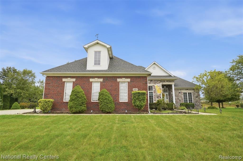 House in Newport, Michigan, United States 1 - 18910298