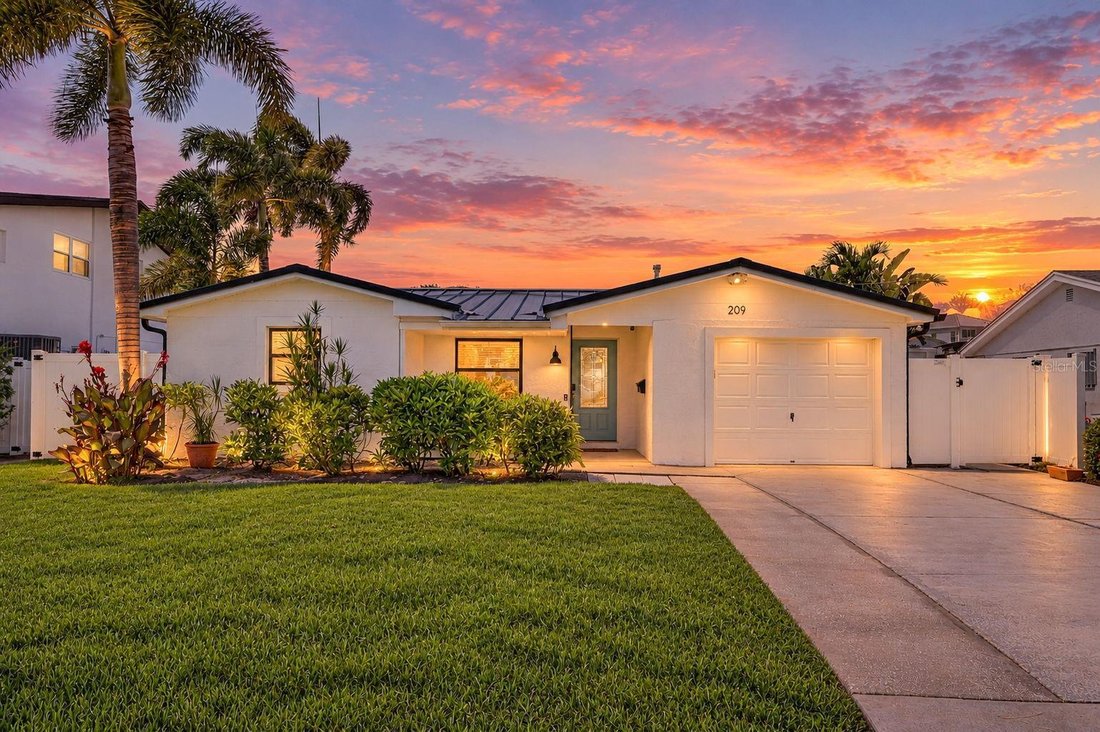 House in St. Petersburg, Florida, United States 2 - 18909828