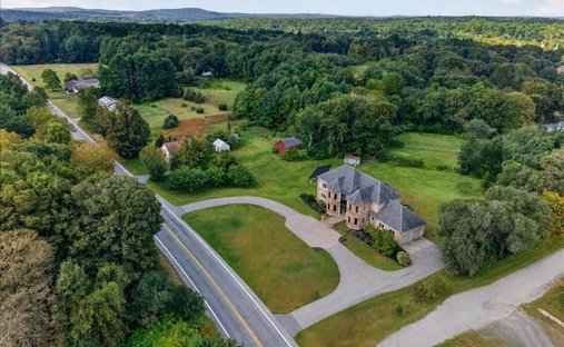 House in Voluntown, Connecticut, United States 1