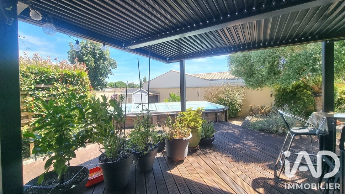House in Saint-Laurent-de-la-Pree, Nouvelle-Aquitaine, France 2 - 18339067