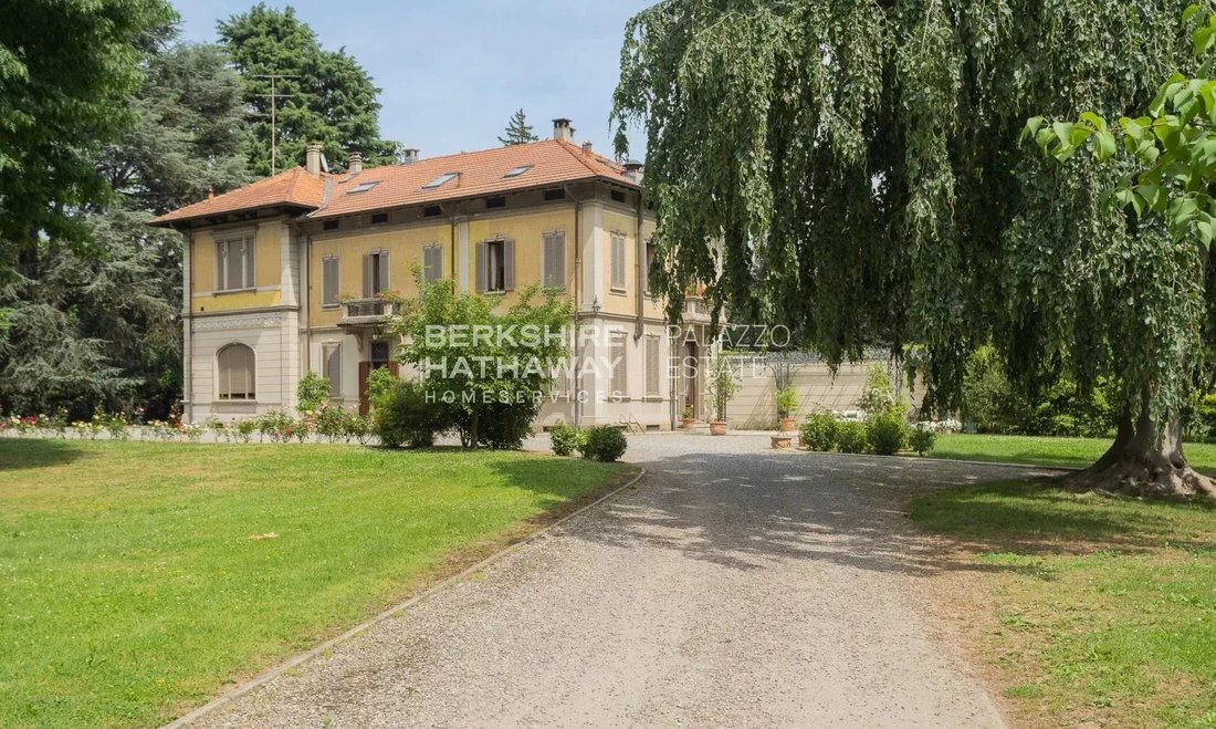 Villa a Centro Storico, Como, Lombardia 1 - 12045259
