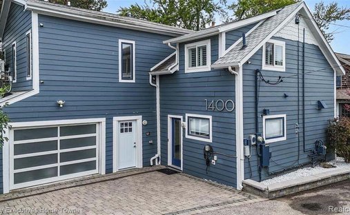House in Keego Harbor, Michigan, United States 1