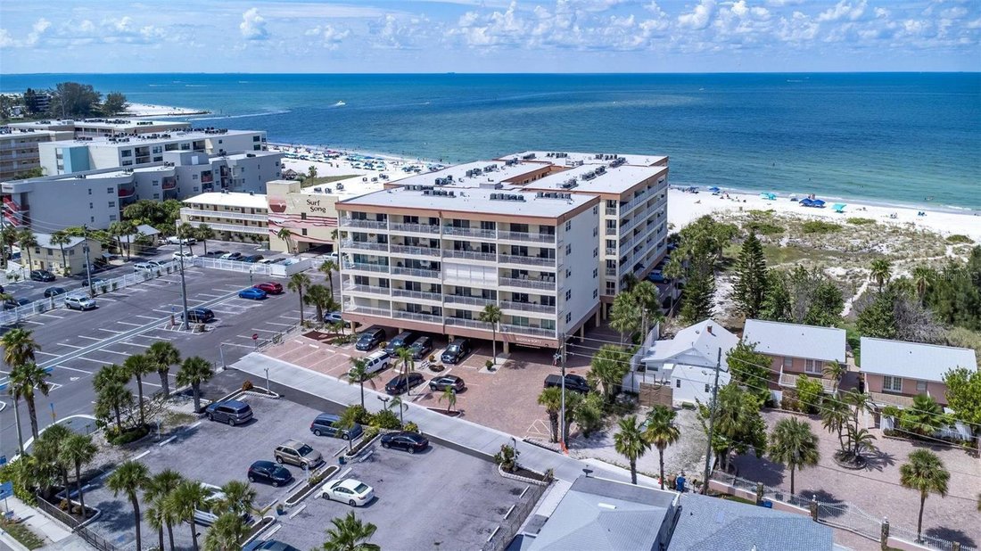 Condo in Madeira Beach, Florida, United States 1 - 18909119