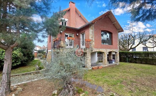 Maison à Thiers, Le Raincy, France 1