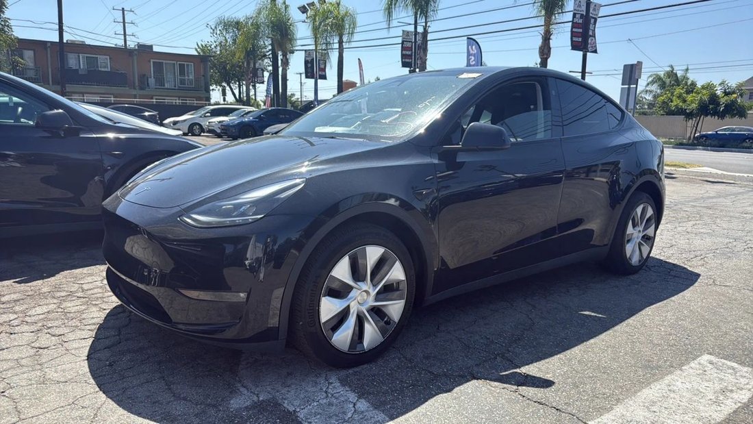 Suv in Azusa, CA, United States 2 - 18914592