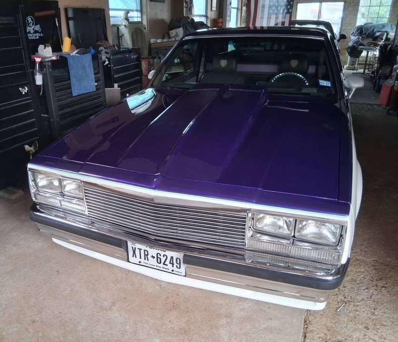 Pickup in Glendale, United States 1 - 18917223