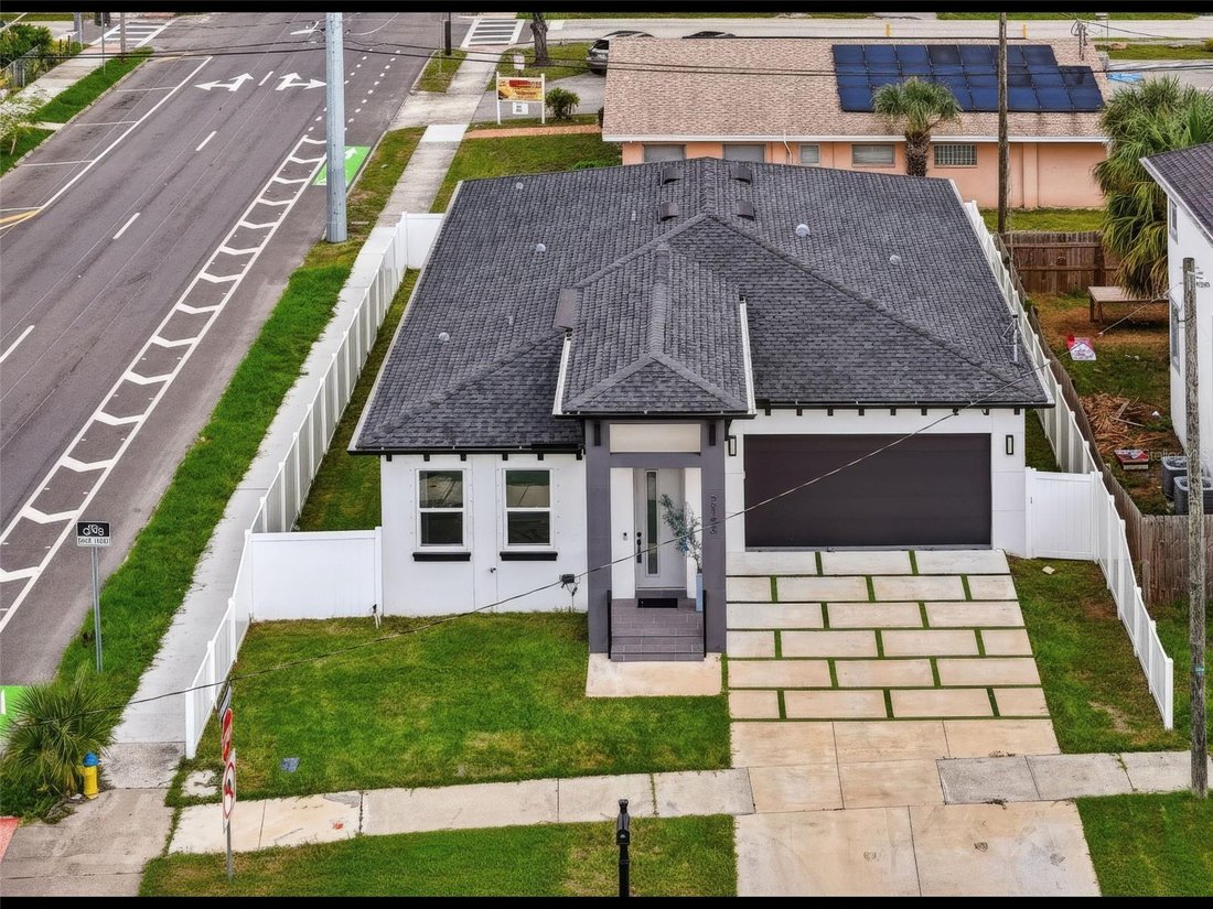 House in Tampa, Florida, United States 2 - 18909156