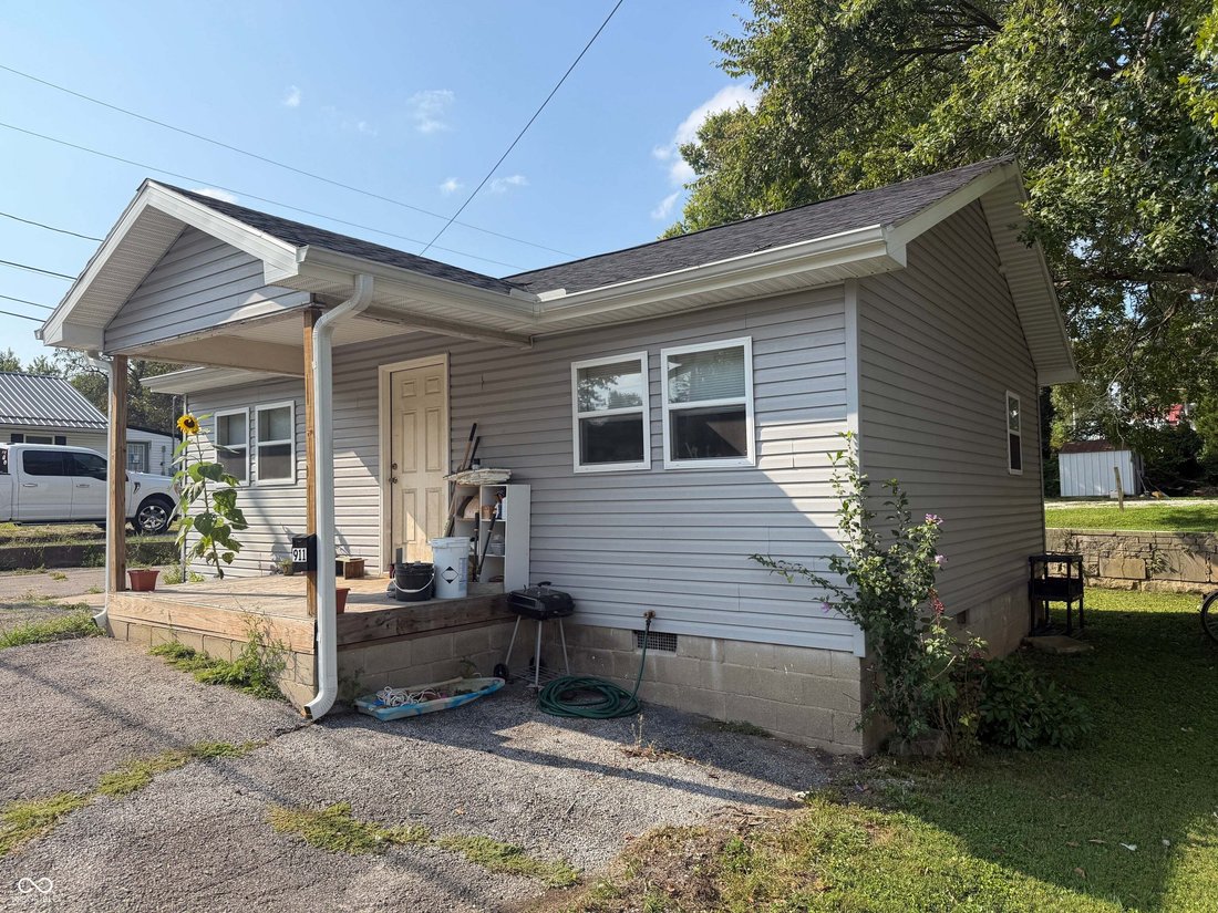 House in Bedford, Indiana, United States 4 - 18908755