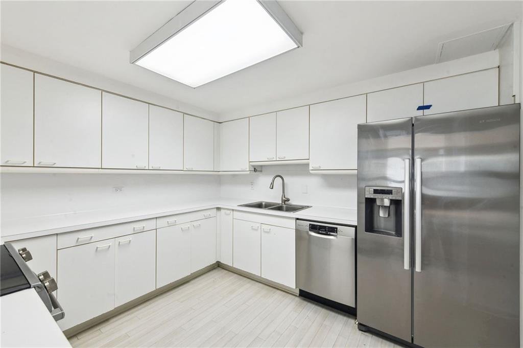 Condo in New Orleans, Louisiana, United States 5 - 18905613