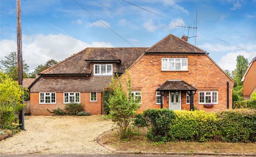 House in Newlands Corner, Guildford, England 1