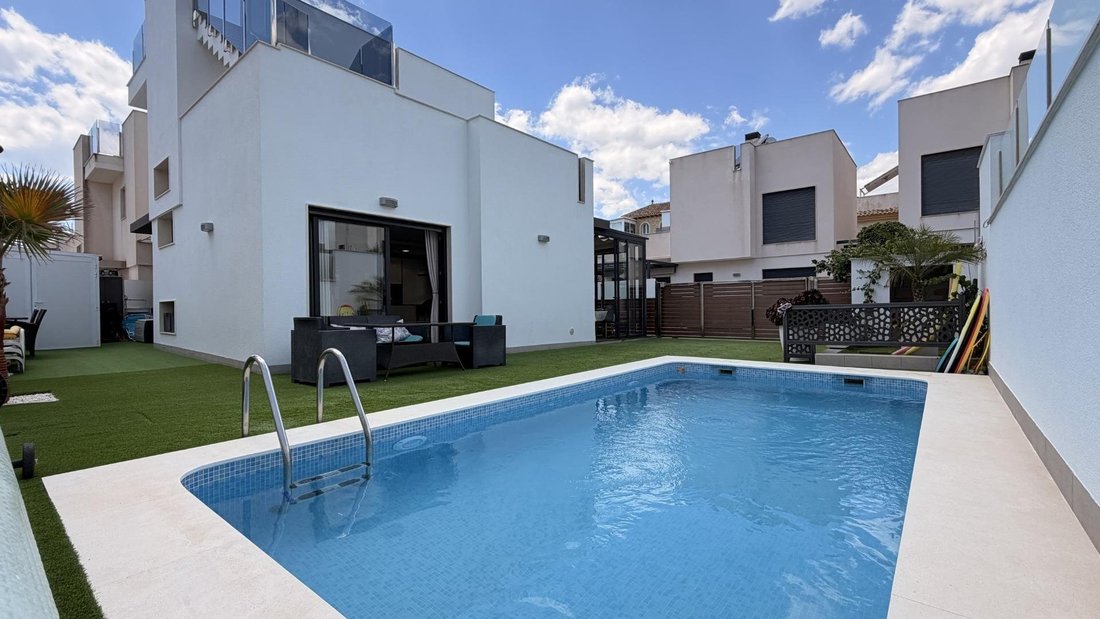 House in Torrevieja, Valencian Community, Spain 1 - 18911561